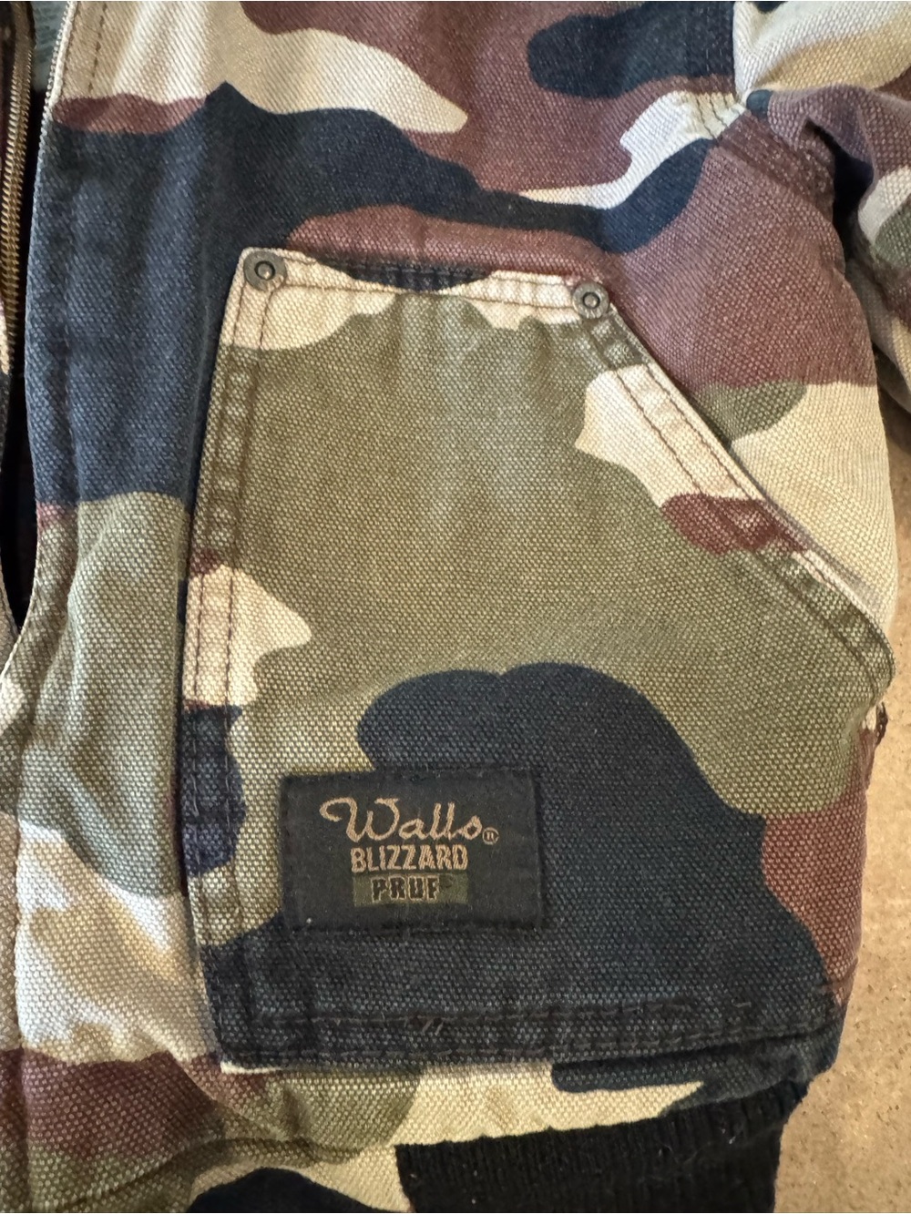 Walls Blizzard Pruf Camo Zip Hooded Winter Jacket - Green Brown Tan Boys XS 4/5 - Picture 3 of 5